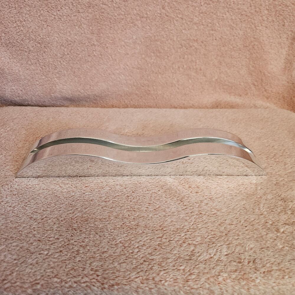 Nambe 1998 Karim Rashid Wave Design Metal Decorative Paperweight or Object 3051